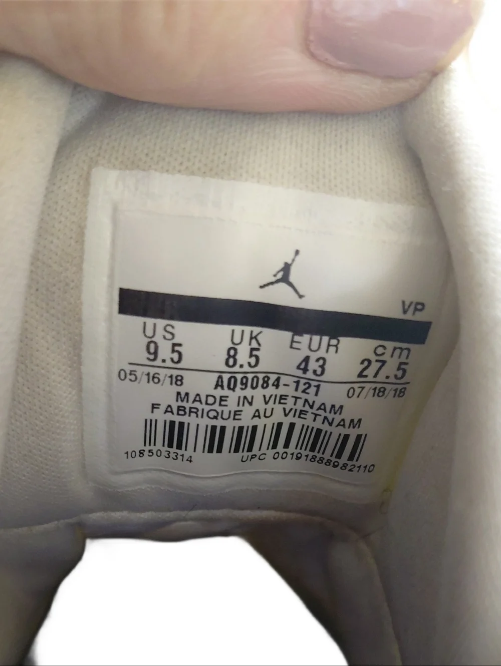 Nike Jordan Max Aura Concord Men’s Size 9.5 Black & White High-Top Sneakers